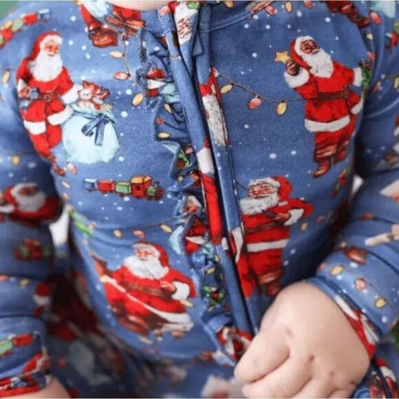 NWT Posh Peanut 3-6m Santa Claus Footie Ruffled Zippered One Piece - Picture 5 of 8